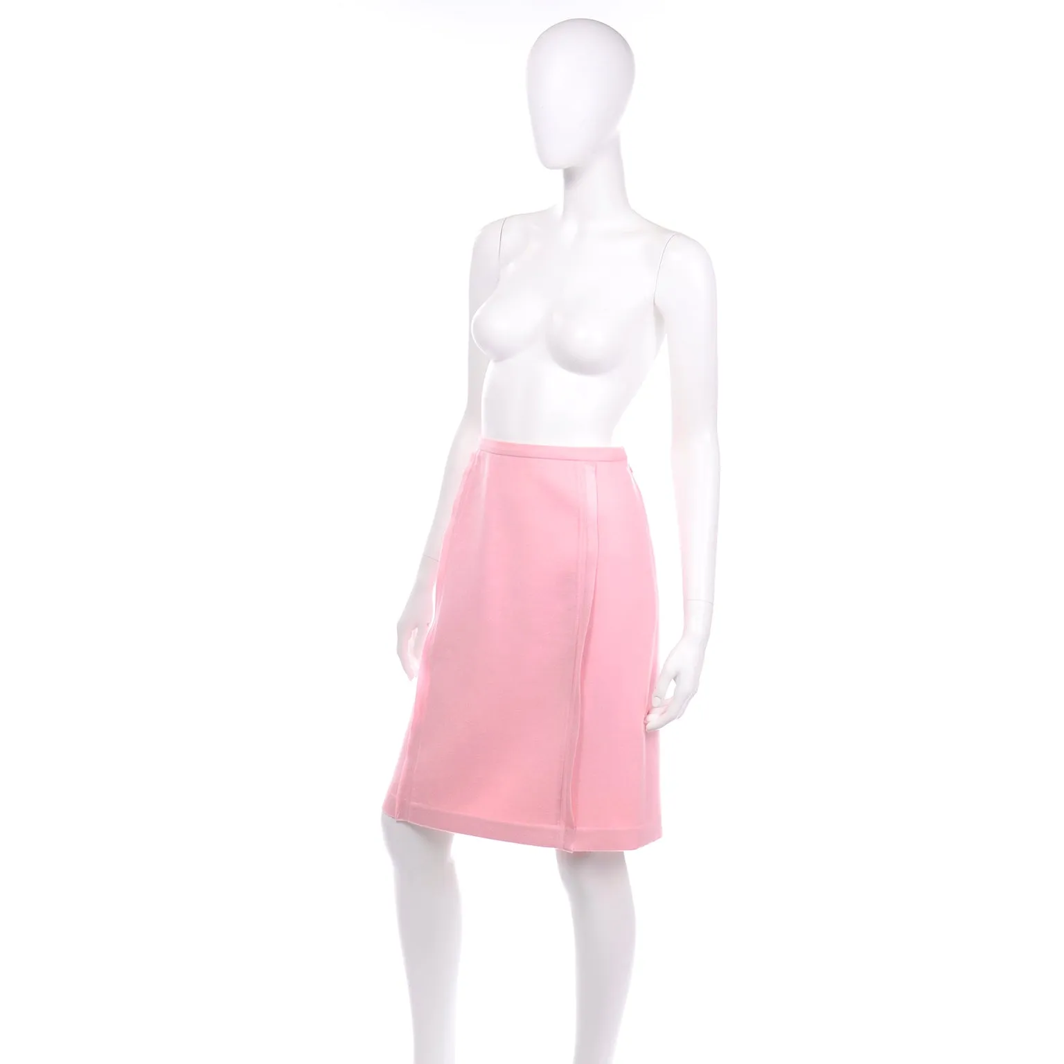 2000s Oscar de la Renta Pink Cashmere Skirt With Silk Trim