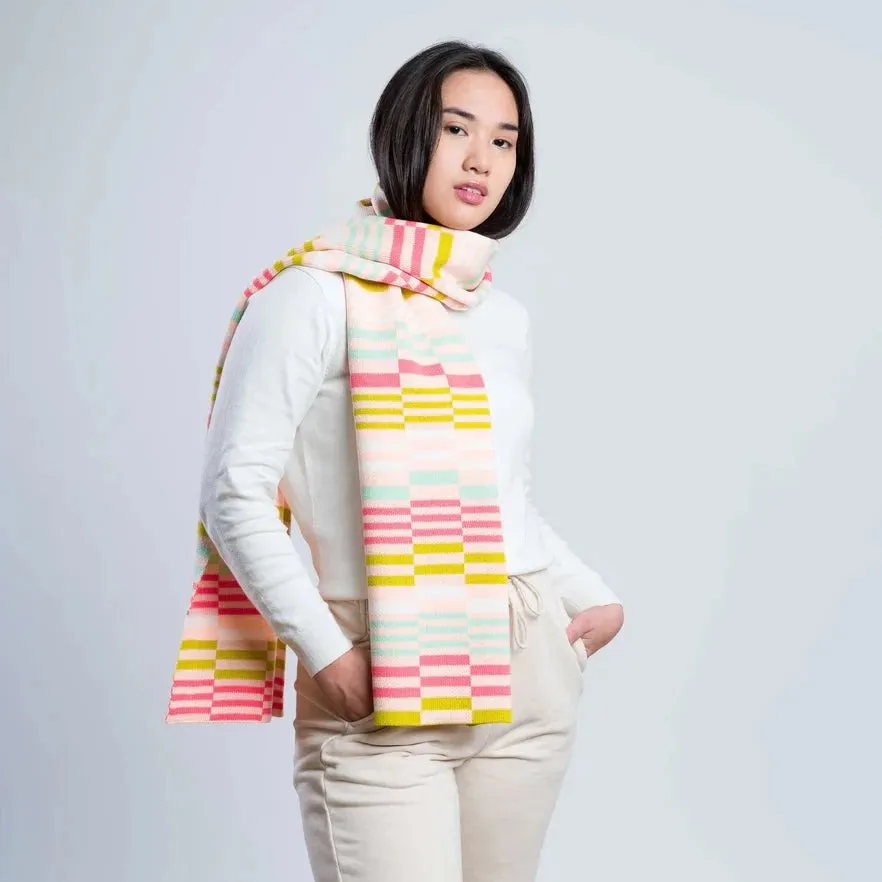 Bright Checkered Scarf by Verloop