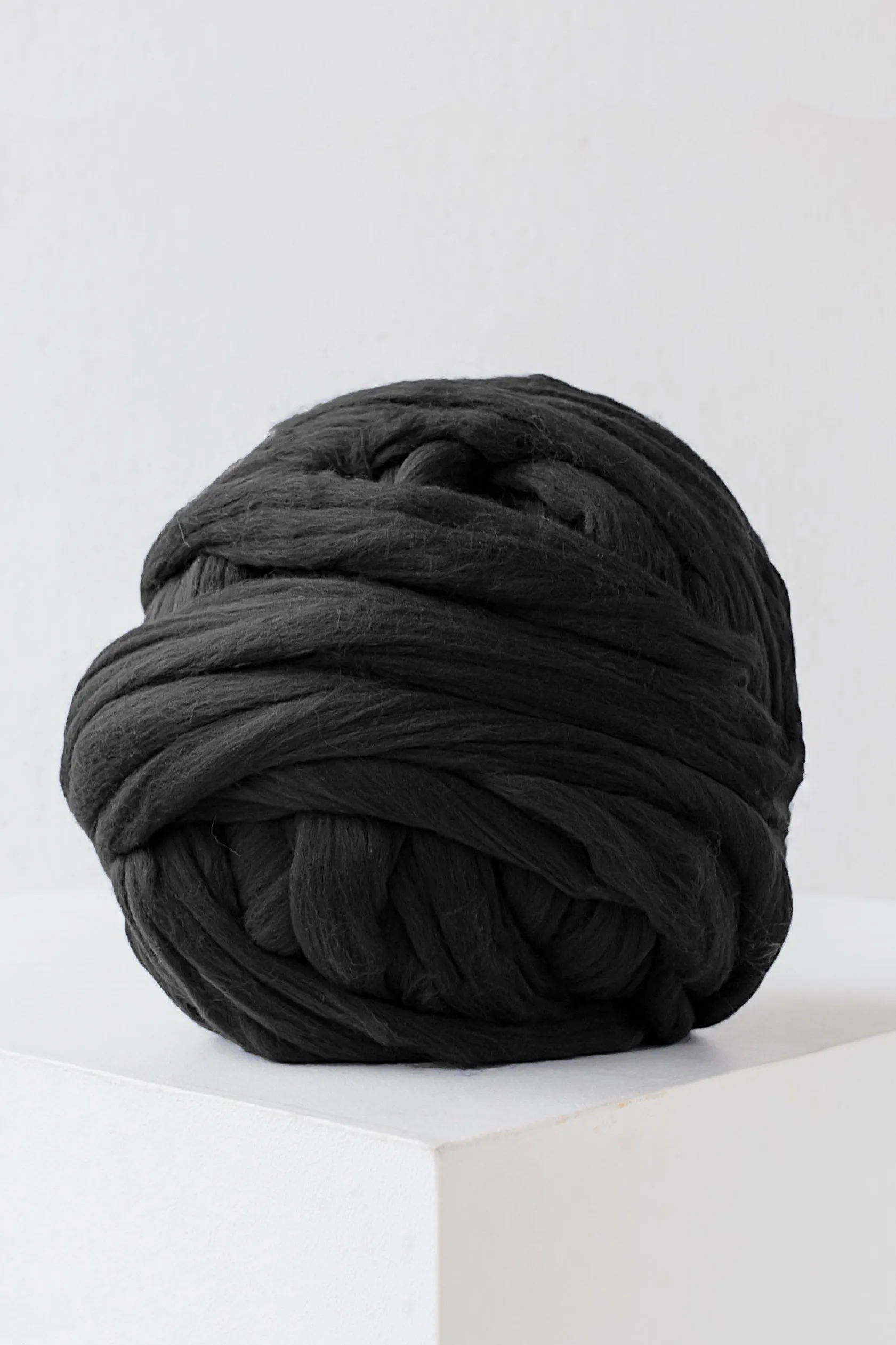 Chunky knit yarn bulk 10 lb (4.6 kg)