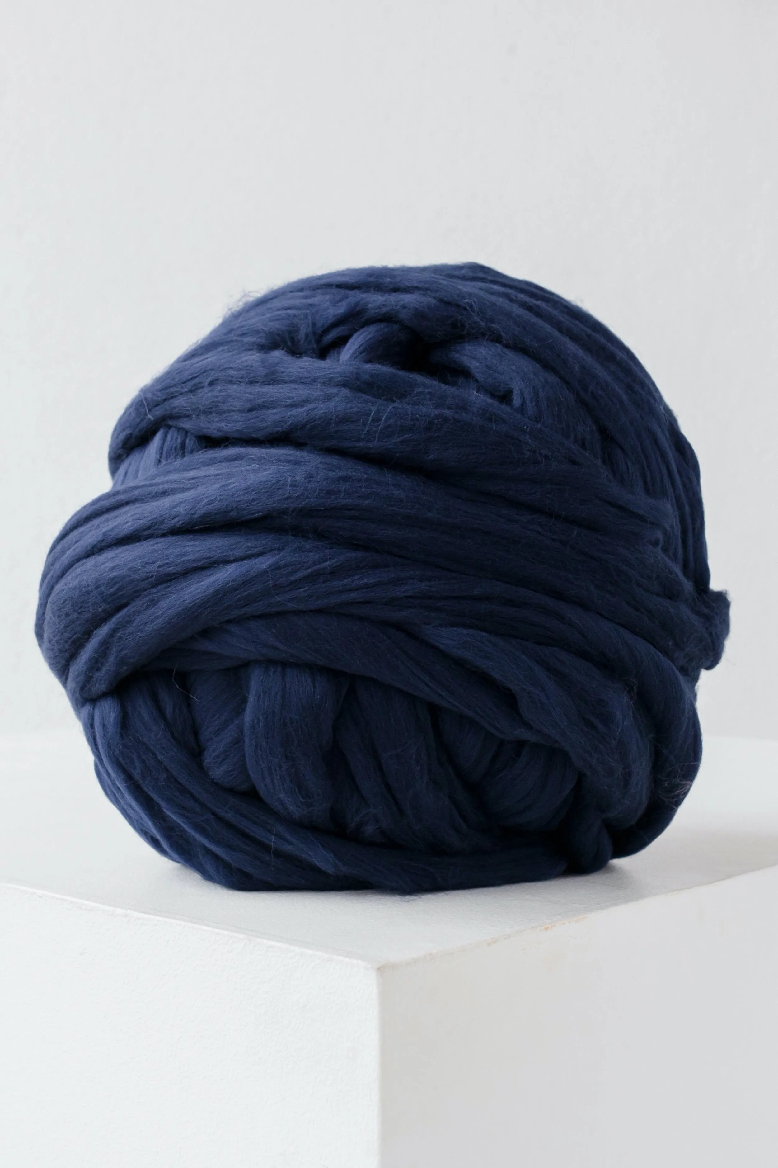 Chunky knit yarn bulk 10 lb (4.6 kg)