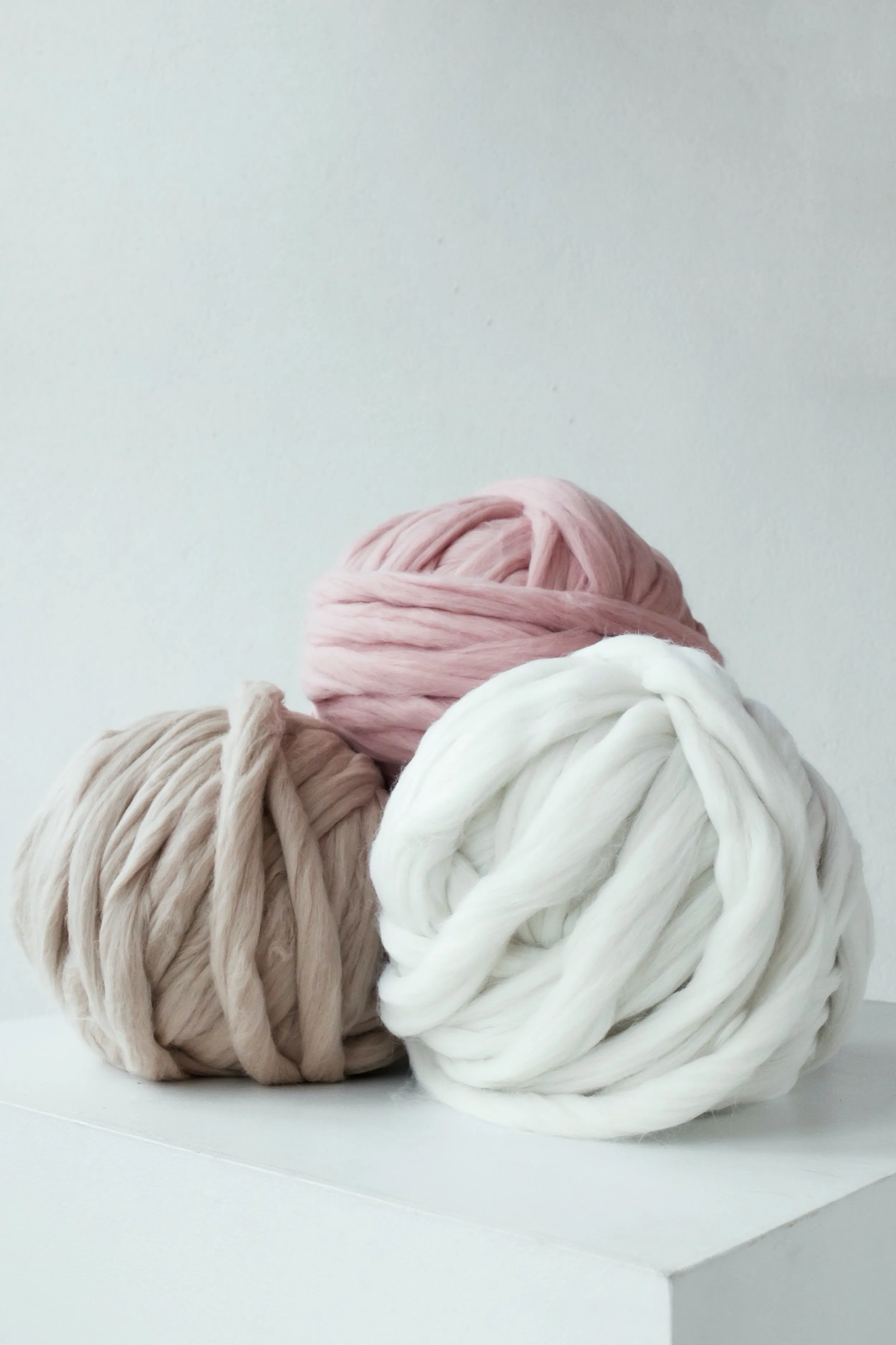 Chunky knit yarn bulk 10 lb (4.6 kg)