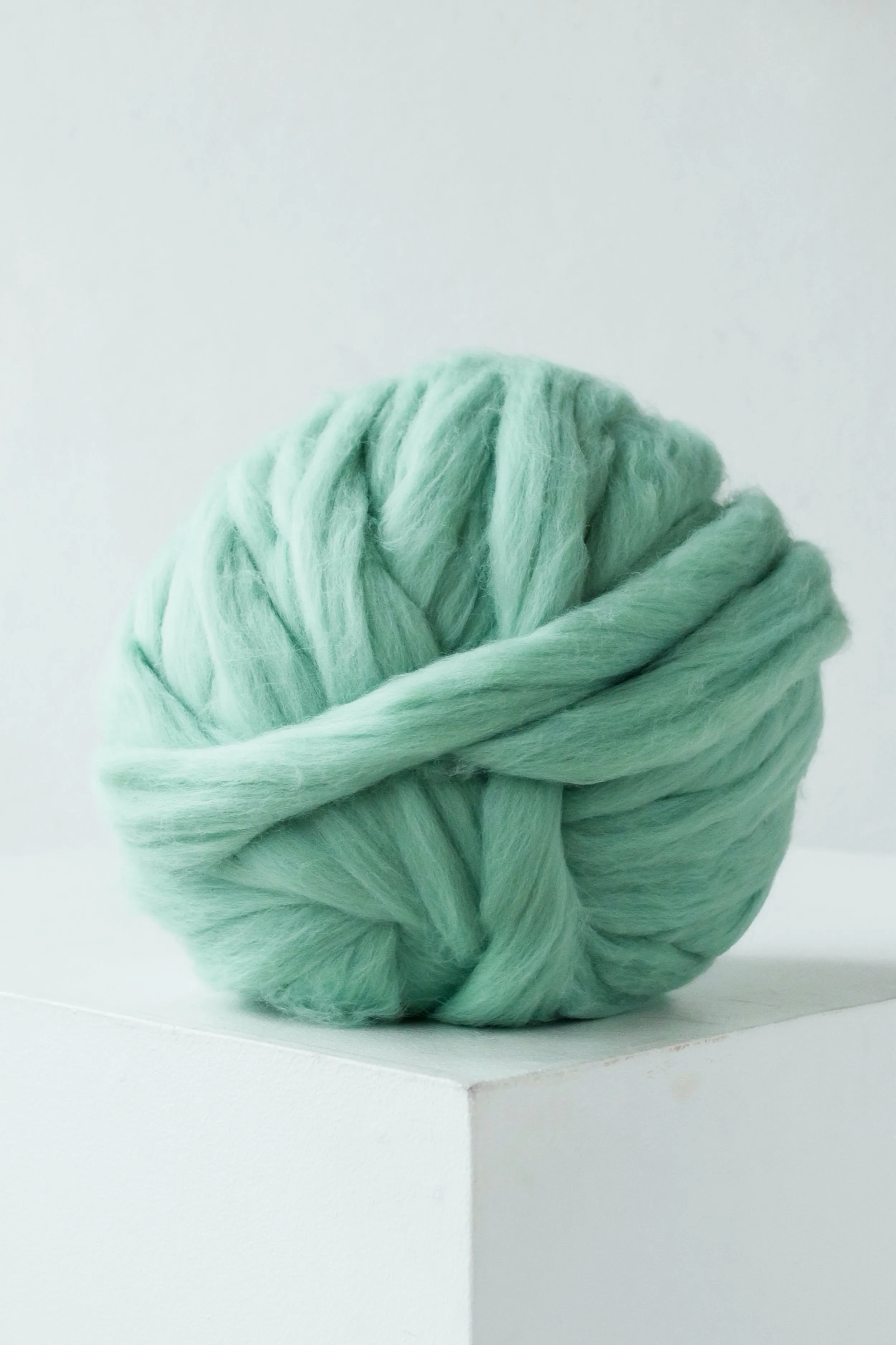 Chunky knit yarn bulk 10 lb (4.6 kg)