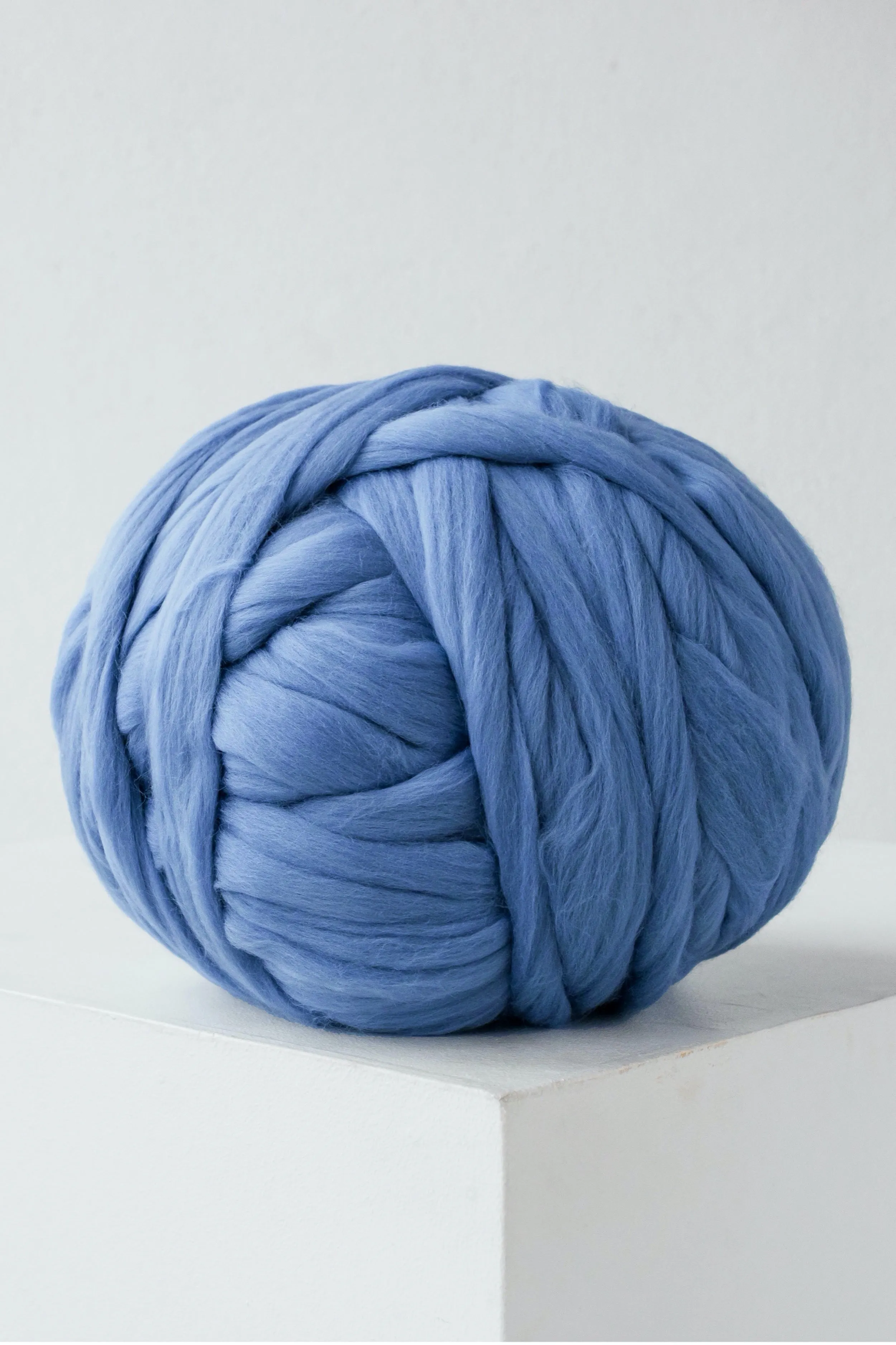 Chunky knit yarn bulk 10 lb (4.6 kg)