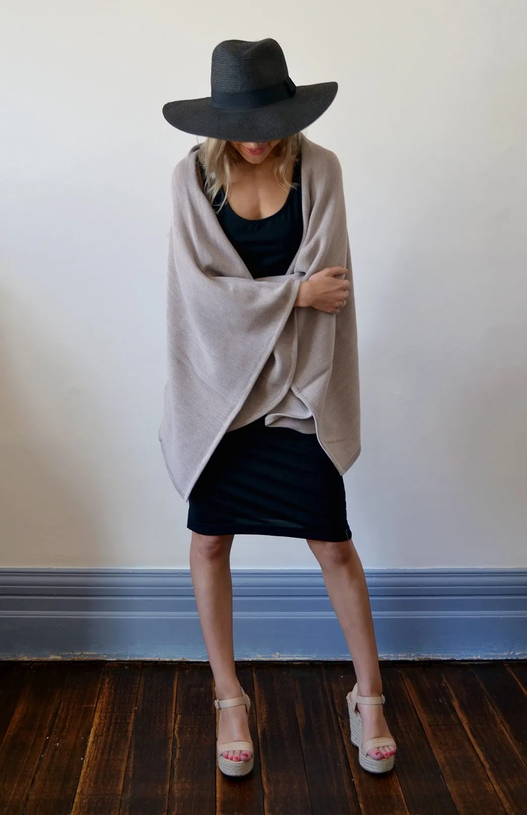 Classic Knitted Sleeveless Wrap