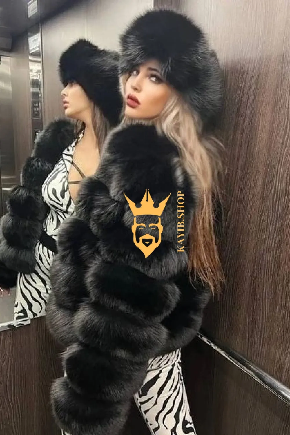 Fashion Raccoon Fur Short Coat - Stay Stylish and Warm with Oversized Sleeves - 100% Real Fur Luxury