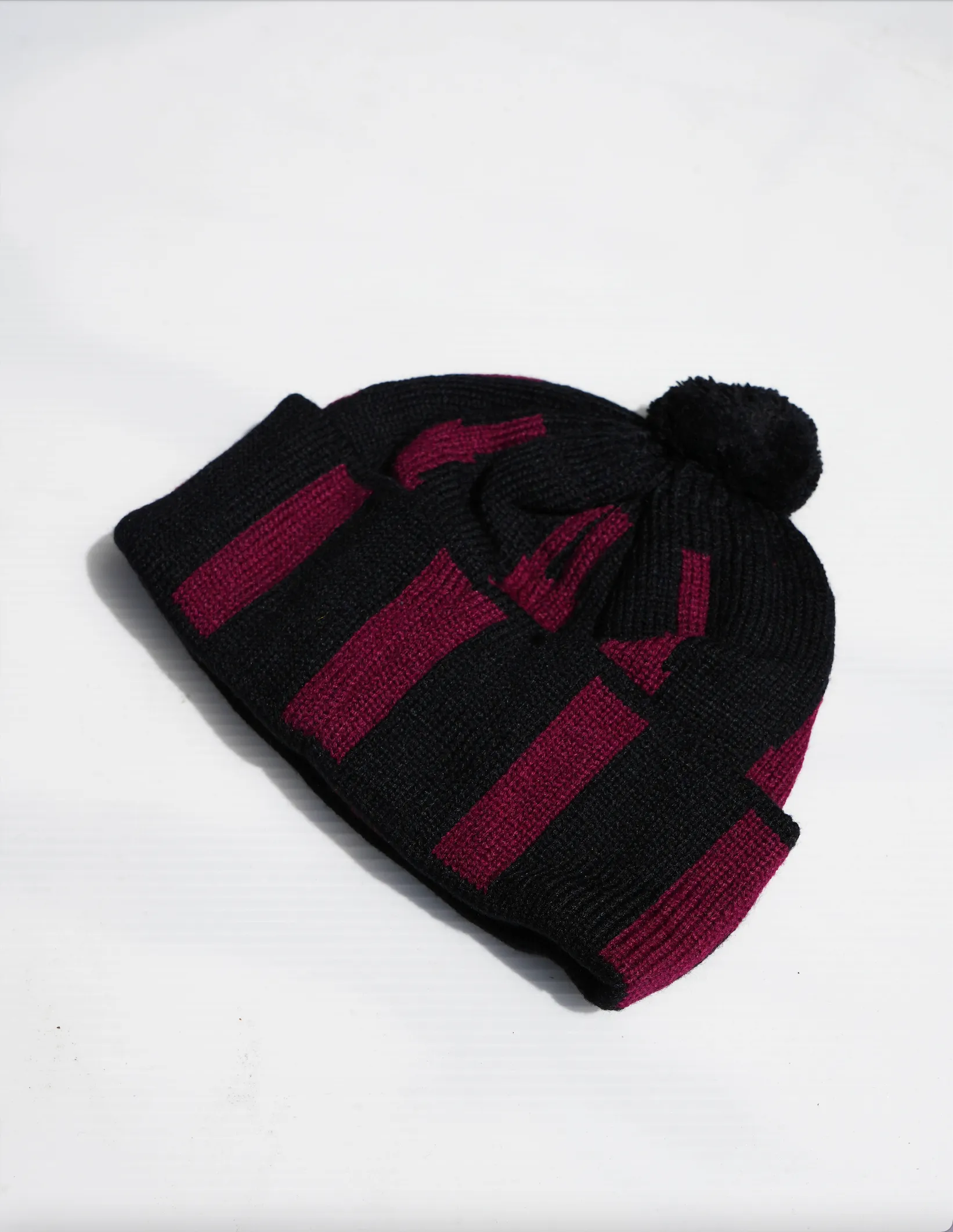 Marché Senegalese Beanie-Gray/Burgundy