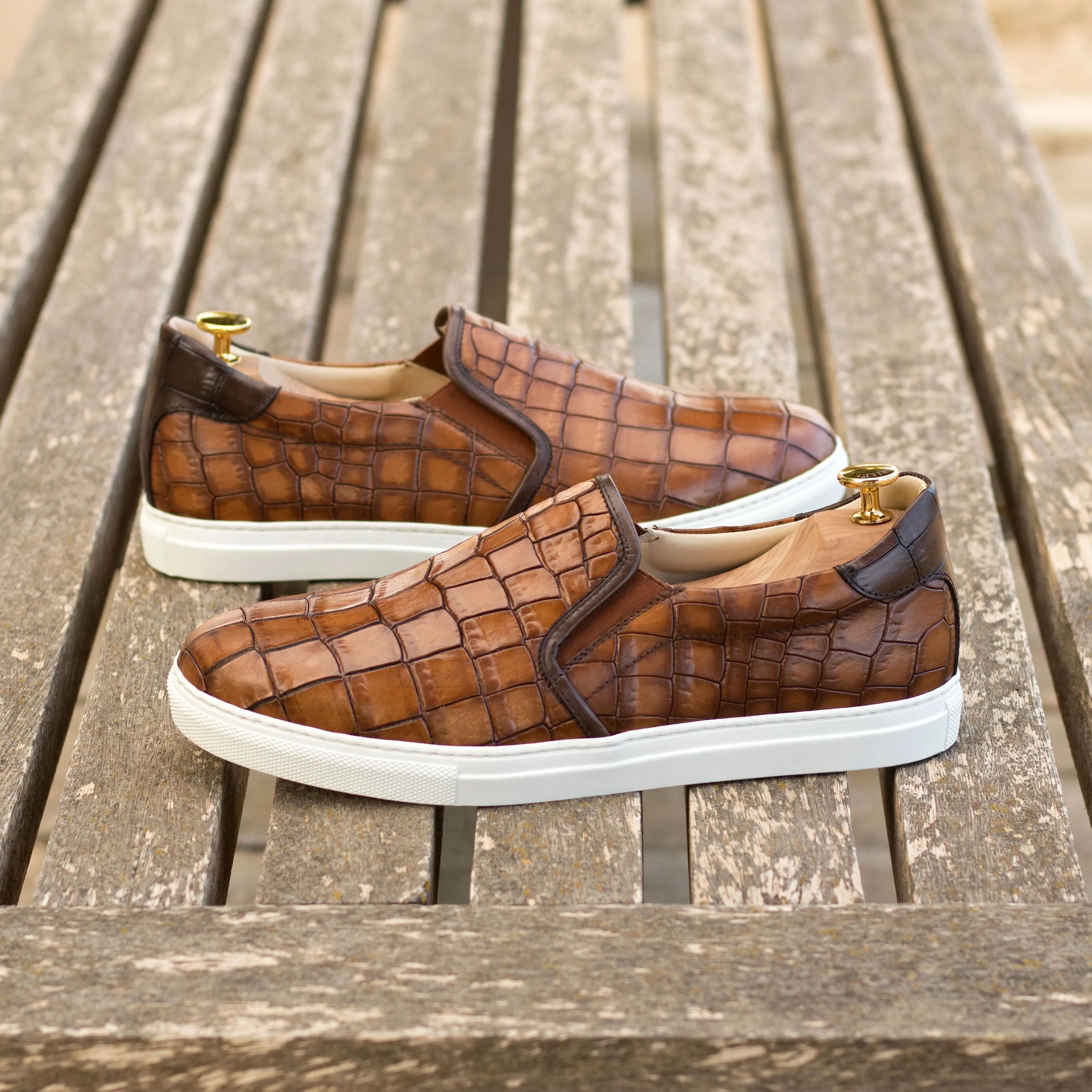 Med & Dark Brown Croco Slip-On Sneakers