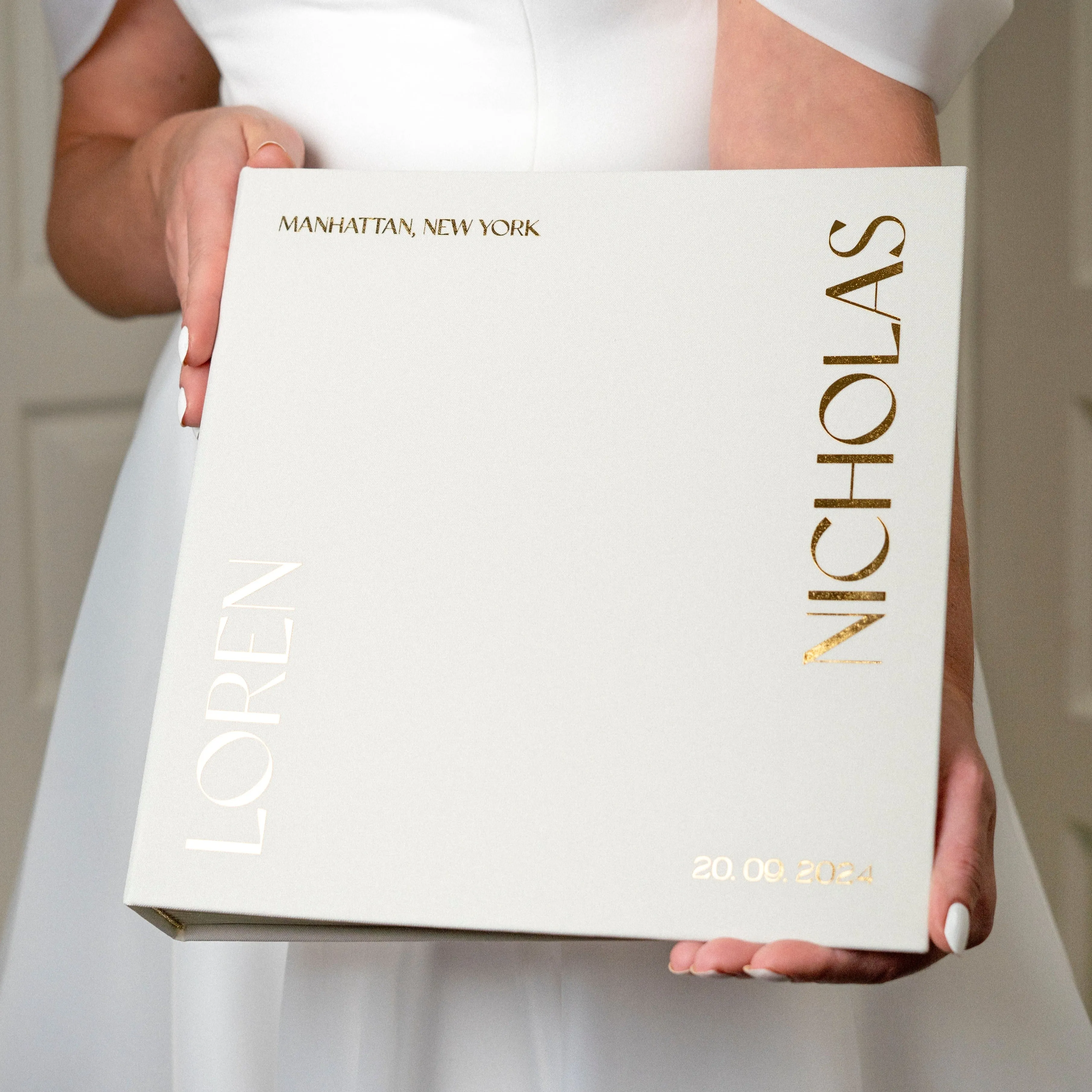 Silky White   Real Gold | Guest Book