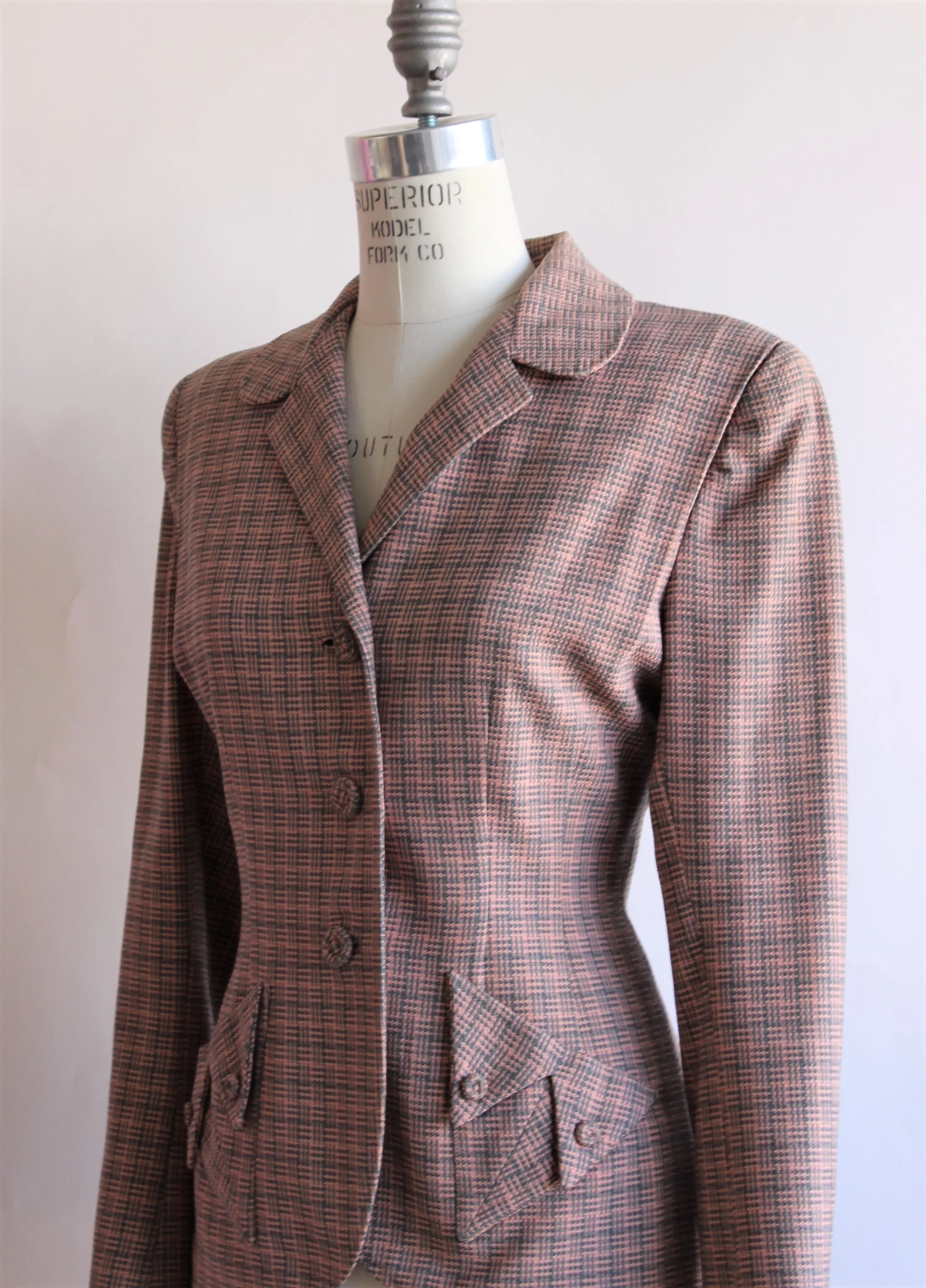 Vintage 1950s Gray and Pink Jacket With Pink Lining By Friedmont