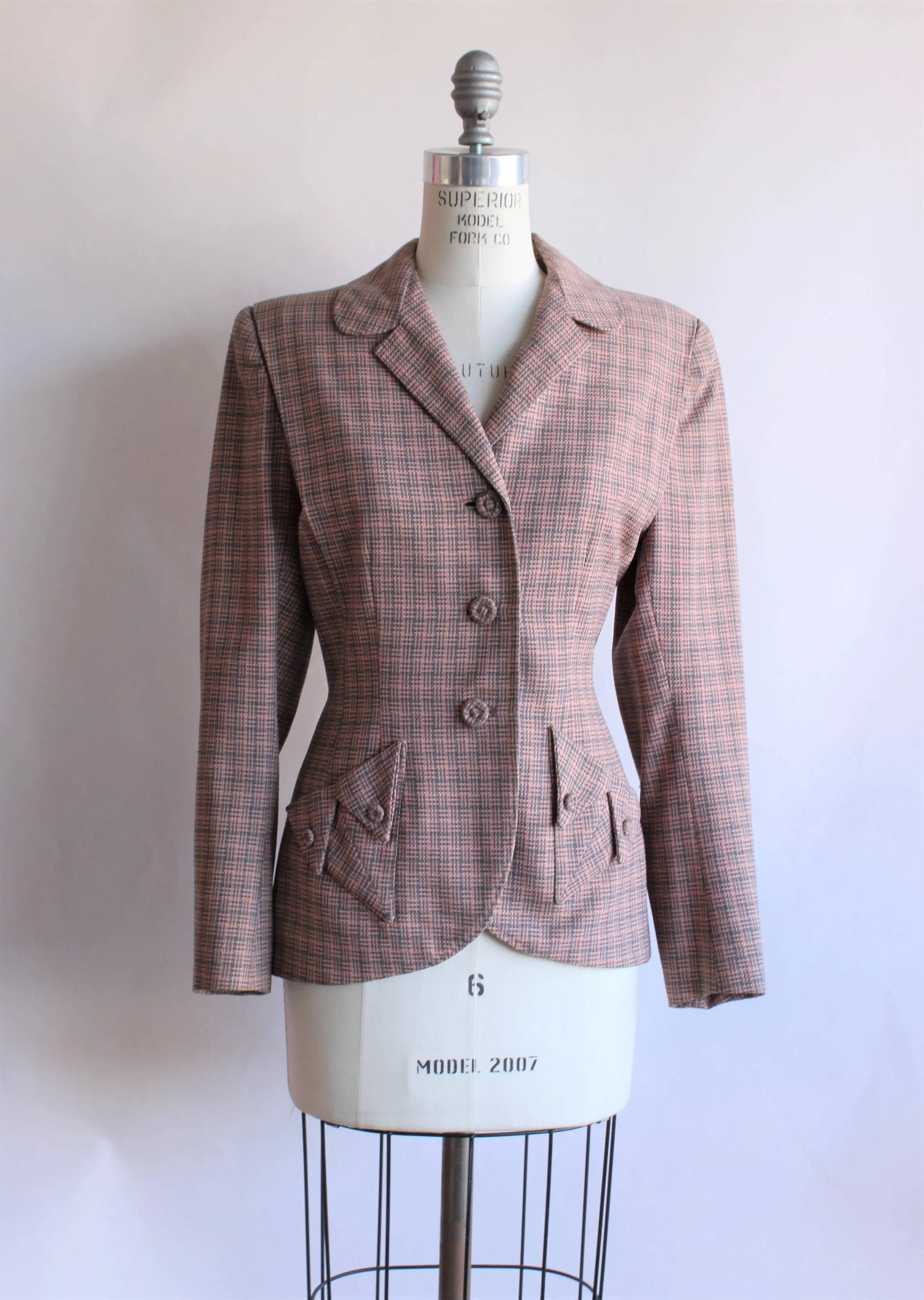 Vintage 1950s Gray and Pink Jacket With Pink Lining By Friedmont